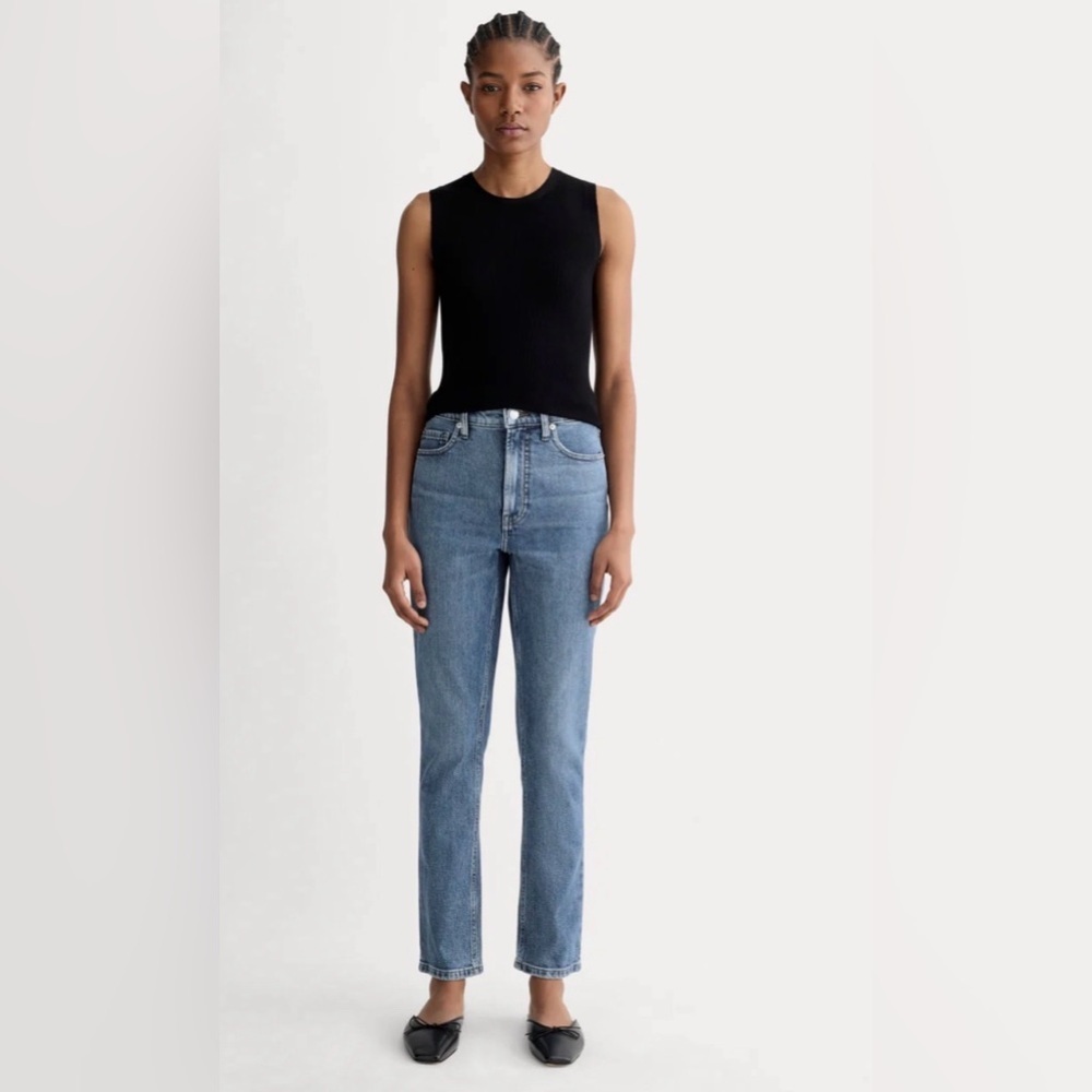 Everlane - The original cheeky jean